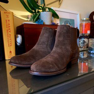 Brown LL Bean Suede Chelsea Boots - NEVER WORN - Size 7.5